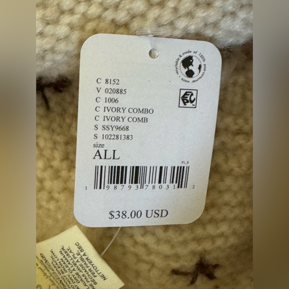 Free People Daisy Blue Knitted bucket Hat - Picture 13 of 13